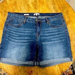Vigoss 16W Jean Shorts - Never worn